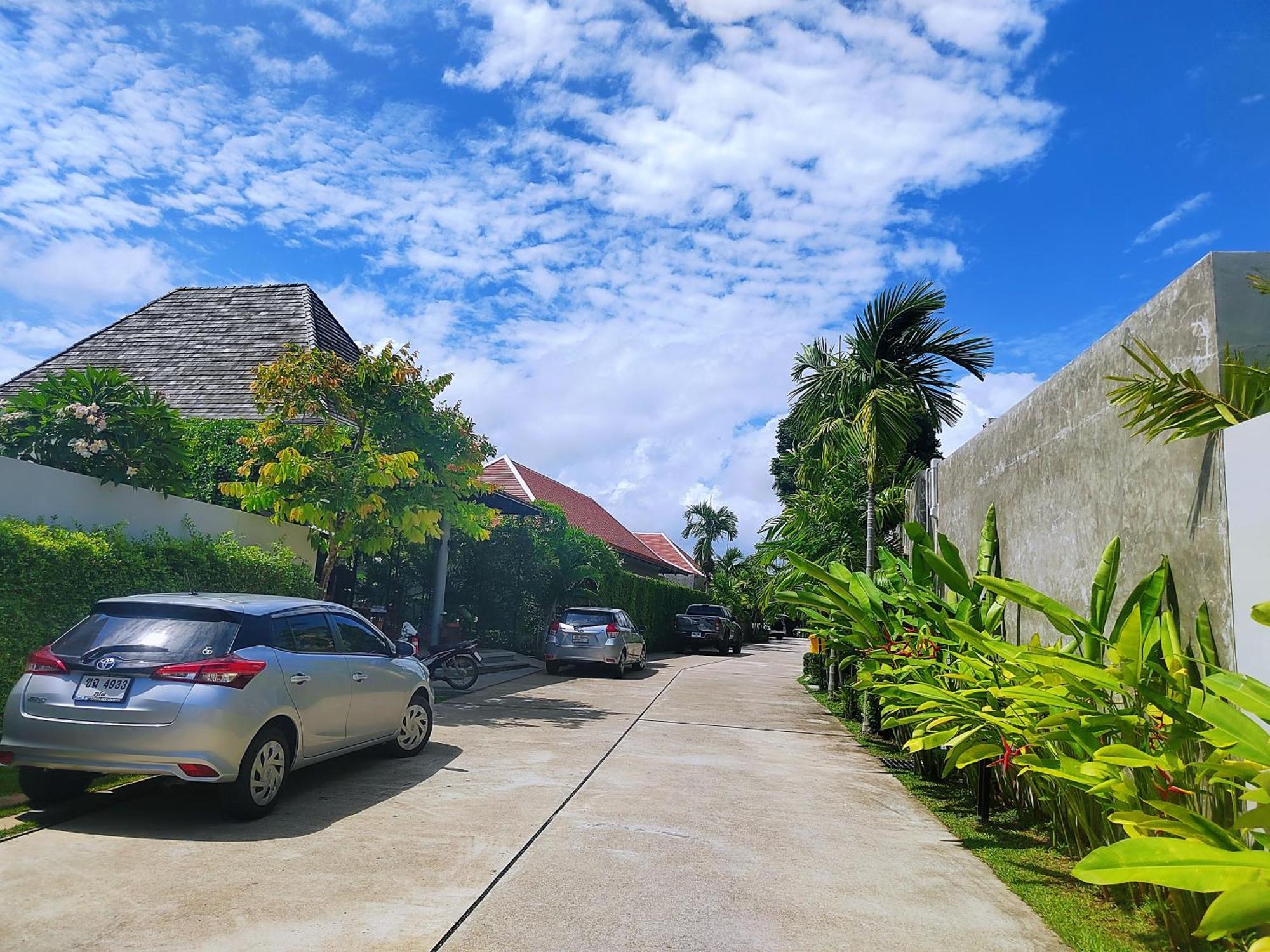 E Villa Near Bangtao Beach ,普吉高端社区邦涛区度假村私人泳池别墅 Bang Tao Beach  Exterior photo